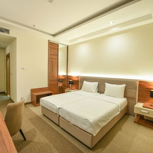 Hotel Lazaro cazare Podgorica