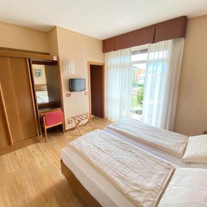 Hotel Sun Lake Hotel cazare Riva del Garda