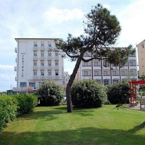 Hotel Centrale cazare Milano Marittima