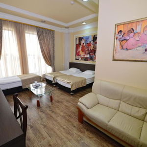 Hotel Deluxe Hotel Yerevan cazare Yerevan