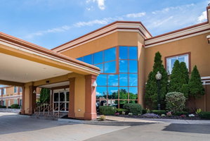 Hotel Quality Inn & Suites Albany Airport cazare Latham