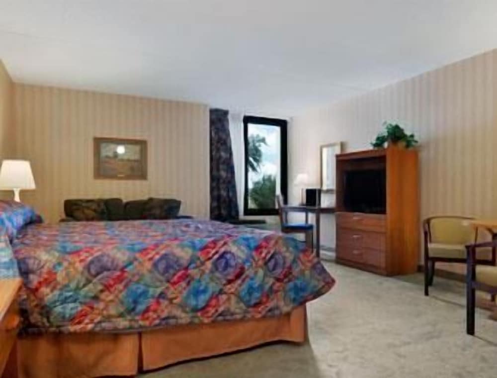 Ramada By Wyndham Watertown/Thousand Islands Ny