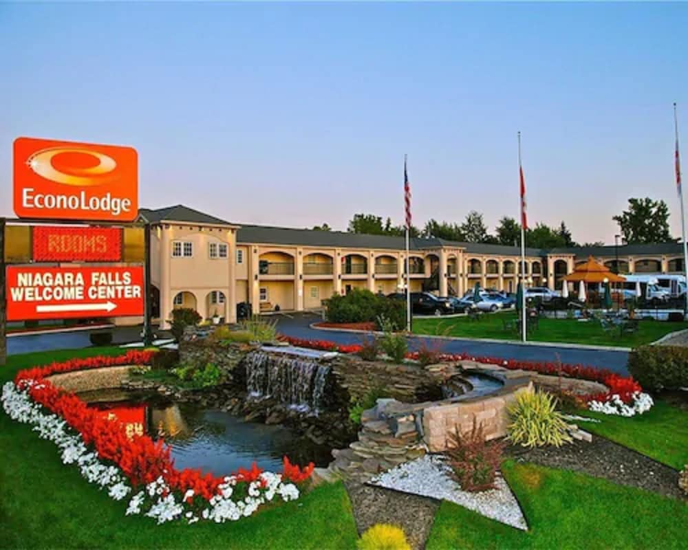 Hotel Econo Lodge At The Falls North
