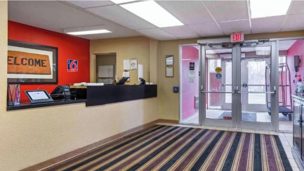 Studio 6 Extended Stay Rochester Greece Ny
