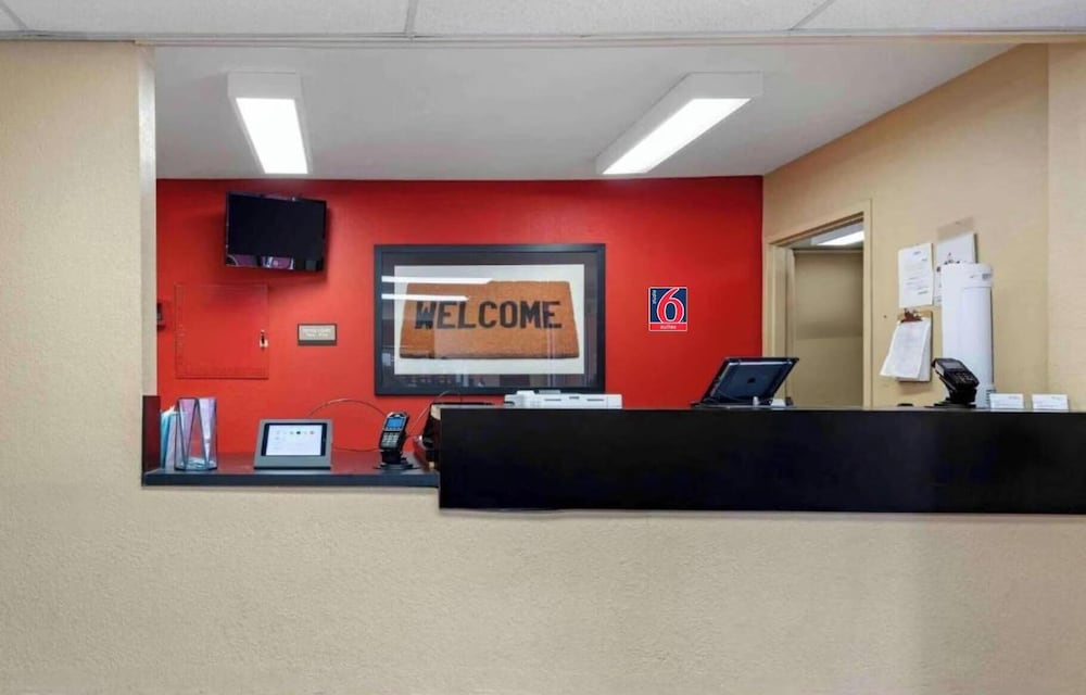 Studio 6 Extended Stay Rochester Greece Ny