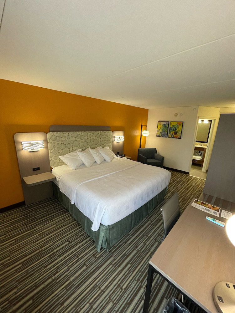 Spark By Hilton Syracuse Carrier Circle