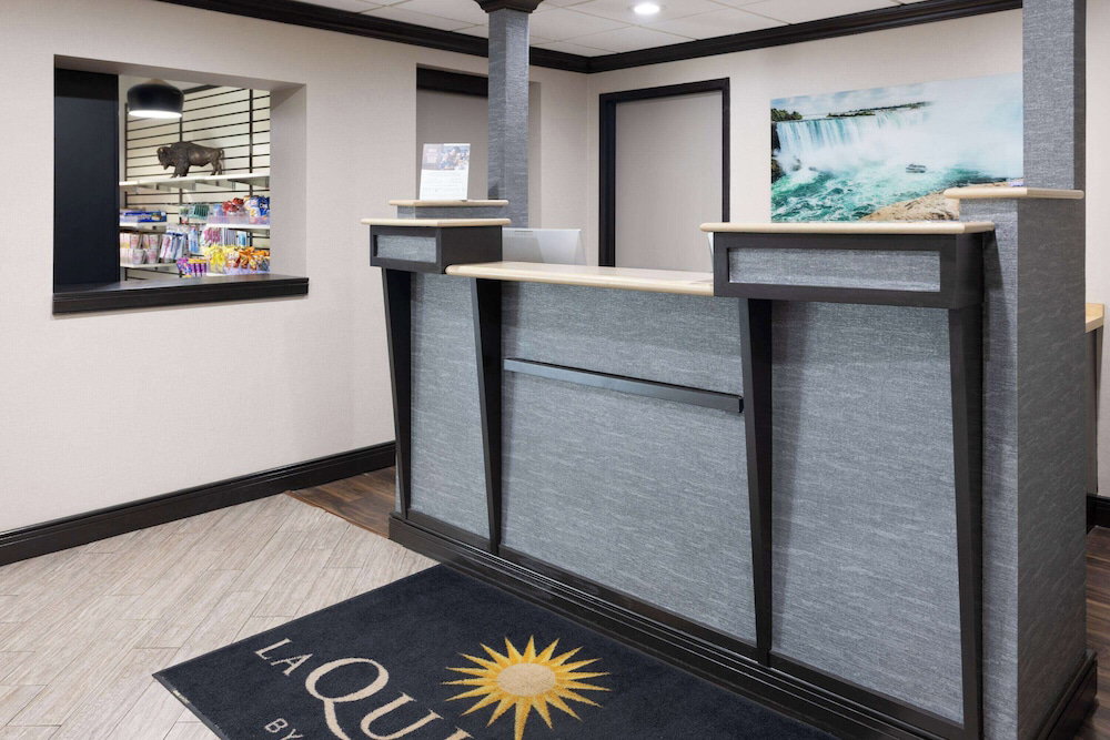 Hotel La Quinta Inn By Wyndham Buffalo Airport