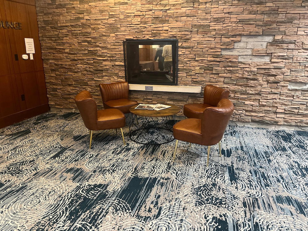 Randolph Hotel Liverpool/Syracuse/Airport West, Trademark