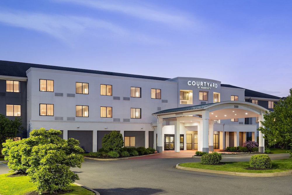 Hotel Courtyard By Marriott Kingston