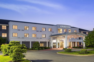 Hotel Courtyard By Marriott Kingston cazare Kingston