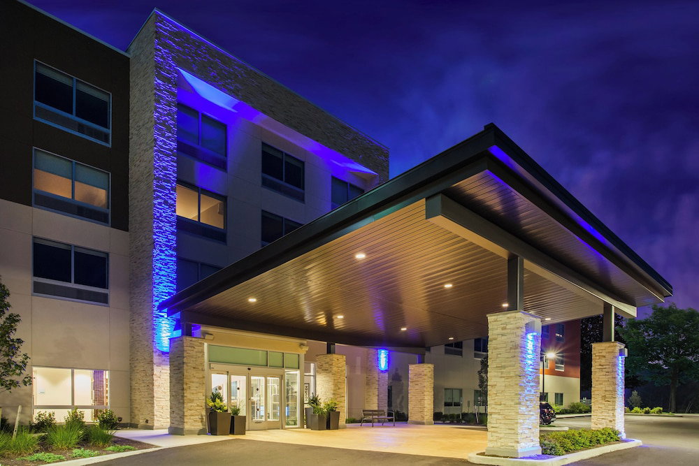 Hotel Holiday Inn Express Queensbury - Lake George Area By Ihg