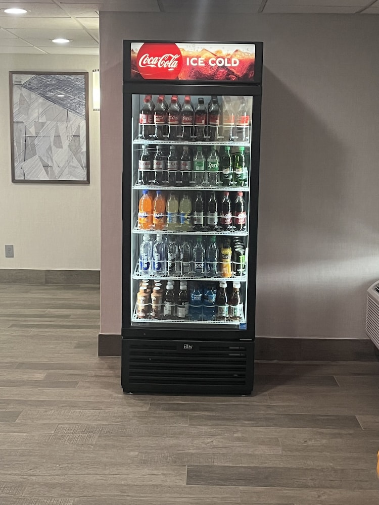 Comfort Inn & Suites Johnson City - Binghamton