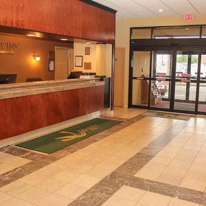 Hotel Quality Inn Buffalo Airport cazare Buffalo