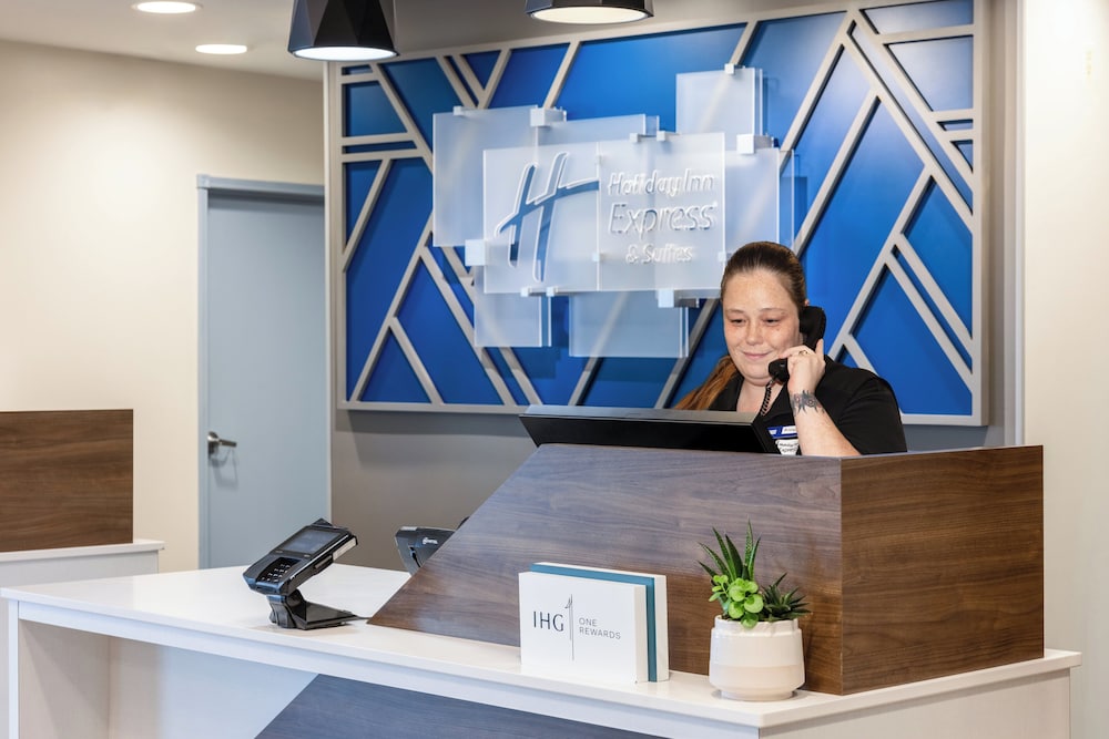 Hotel Holiday Inn Express & Suites Dewitt (Syracuse) By Ihg