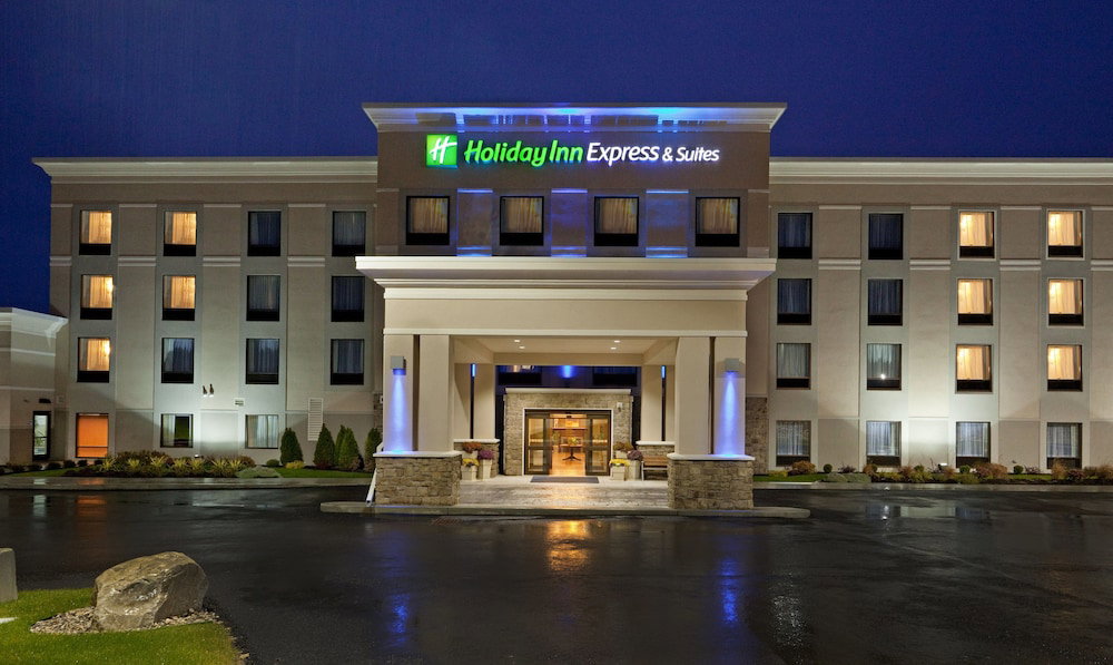 Hotel Holiday Inn Express Hotel & Suites Malone By Ihg