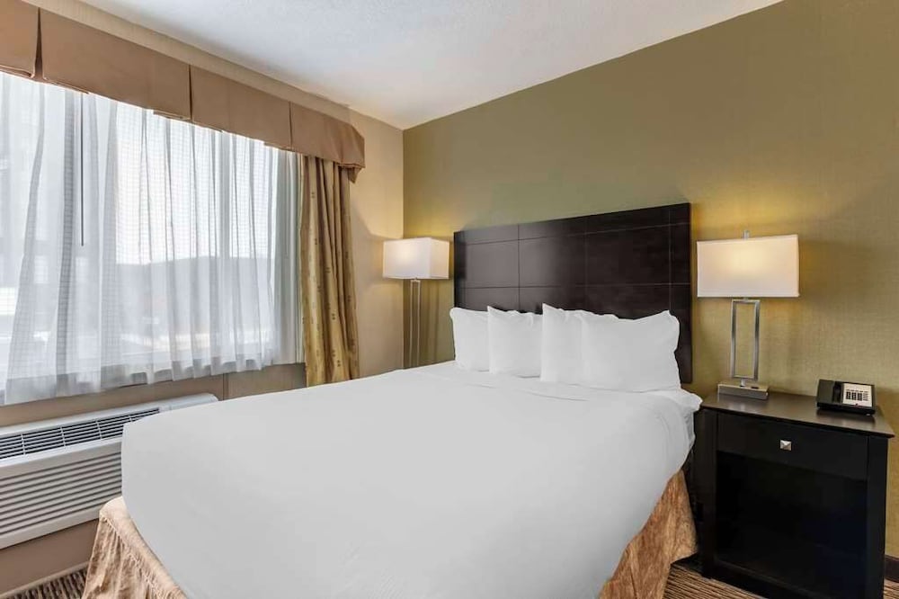 Spark By Hilton Watertown