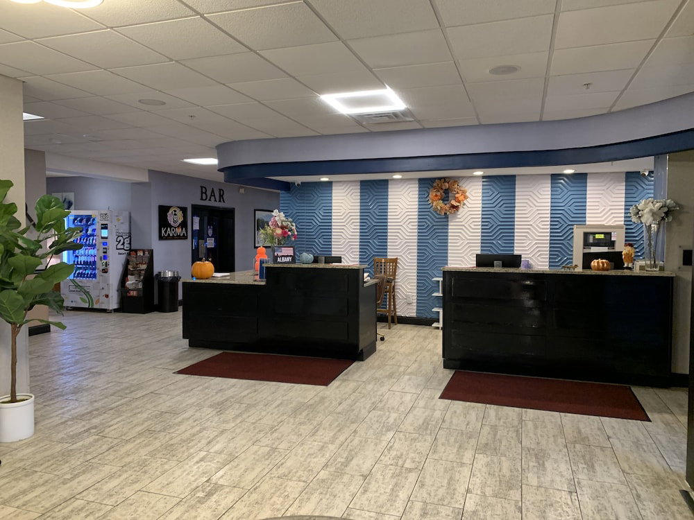 Albany Airport Inn
