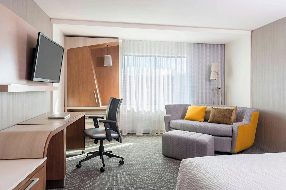 Courtyard By Marriott Harriman Woodbury