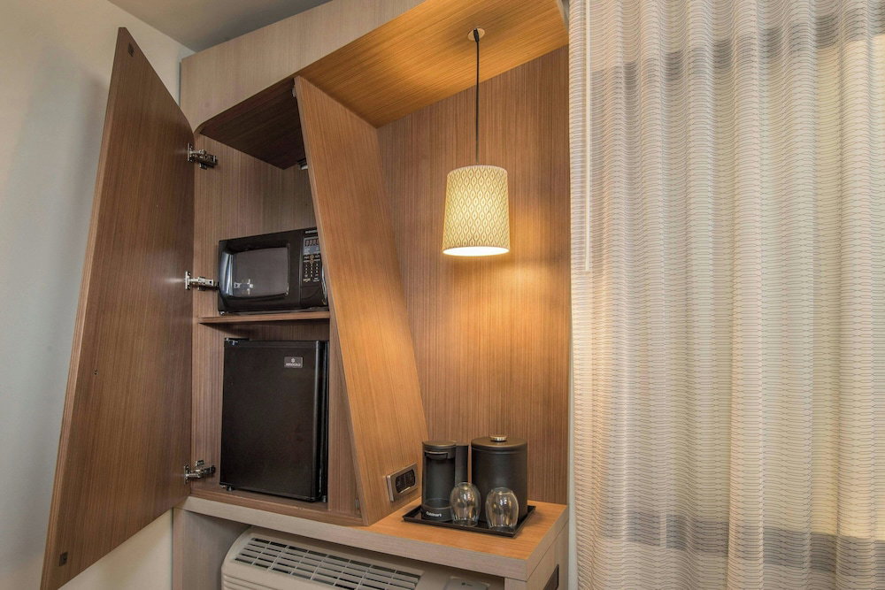 Courtyard By Marriott Harriman Woodbury