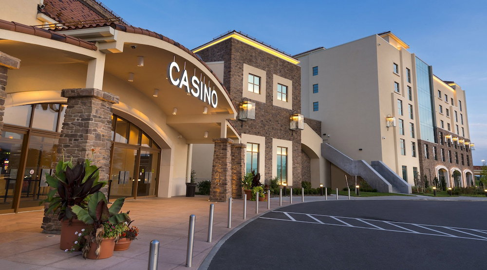 Hotel Del Lago Resort & Casino