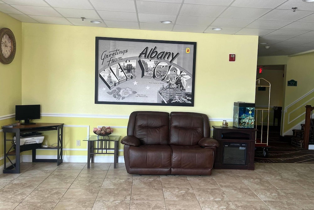 Super 8 By Wyndham Albany