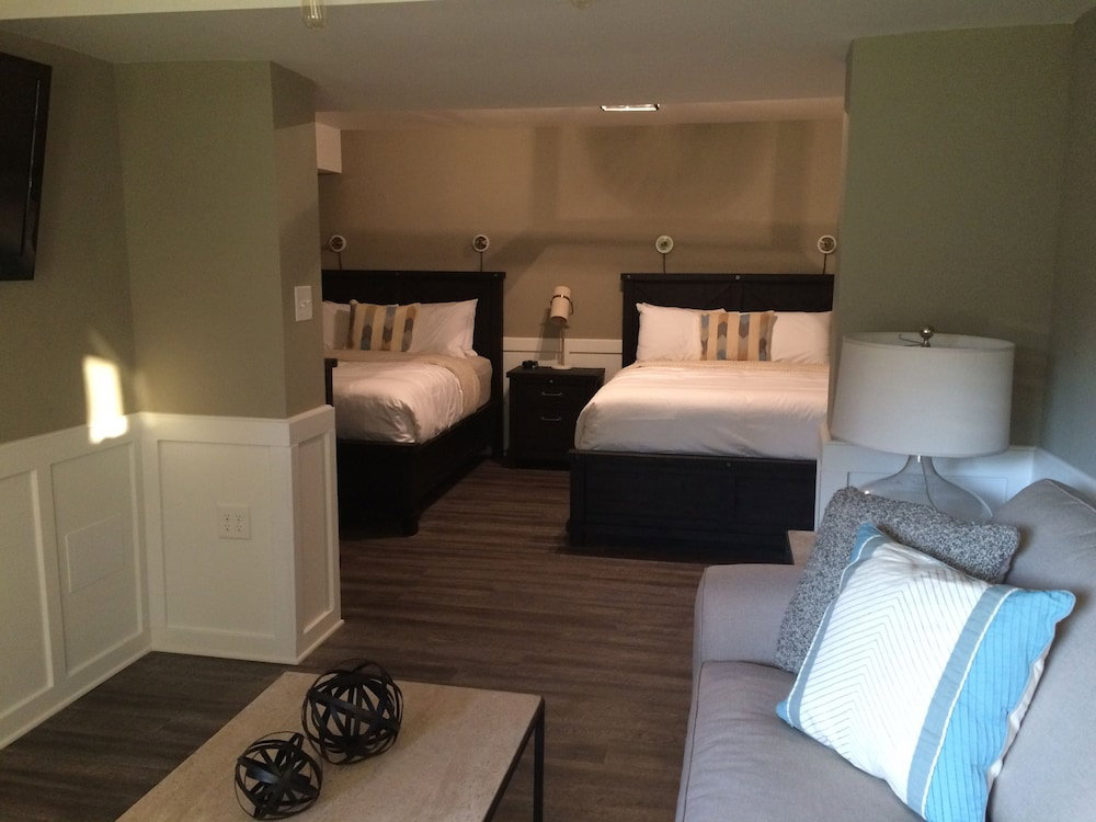 Super 8 By Wyndham Albany