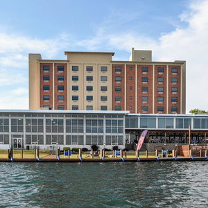 Hotel Crowne Plaza Niagara Falls Ny Riverside By Ihg cazare La Salle