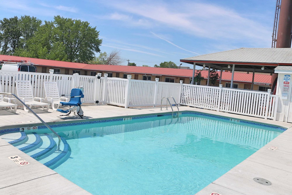 Hotel Woodland Inn