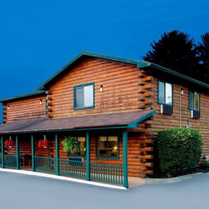 Hotel Super 8 By Wyndham Lake George/Warrensburg Area cazare Lake George