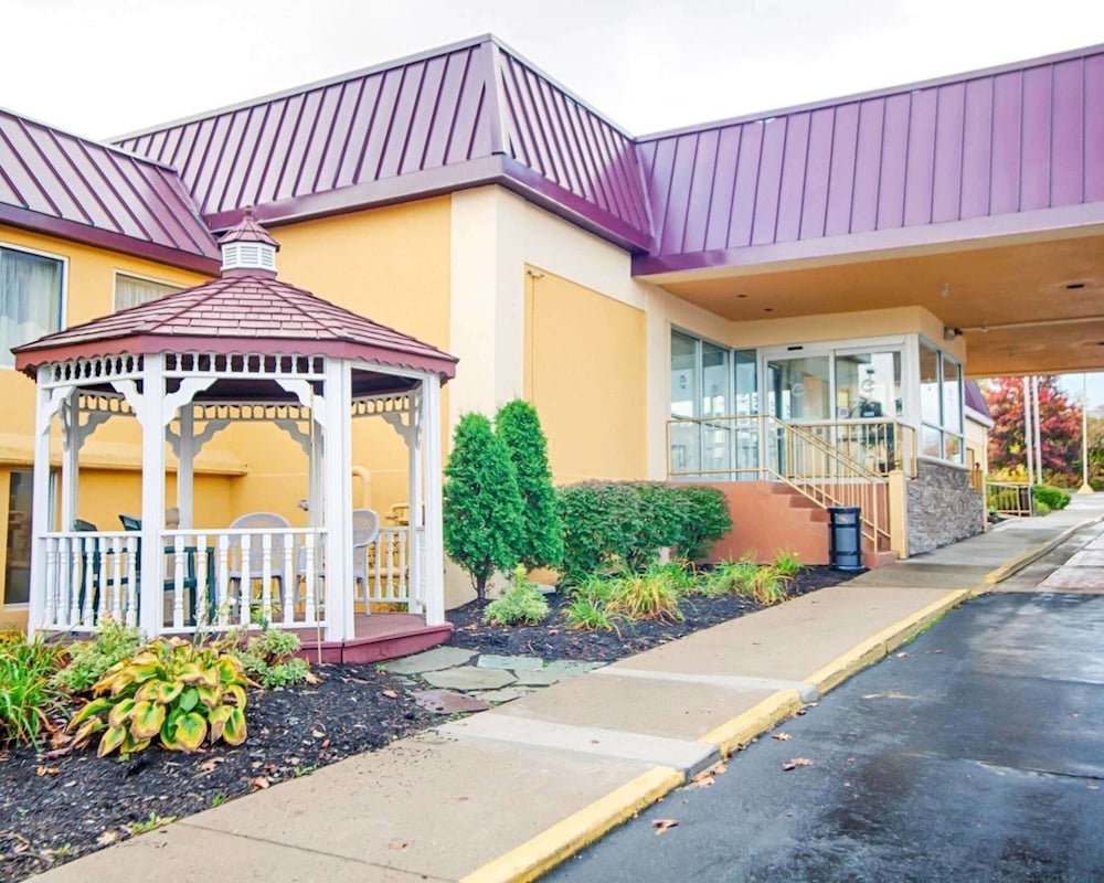 Hotel Quality Inn & Suites Syracuse Fairgrounds