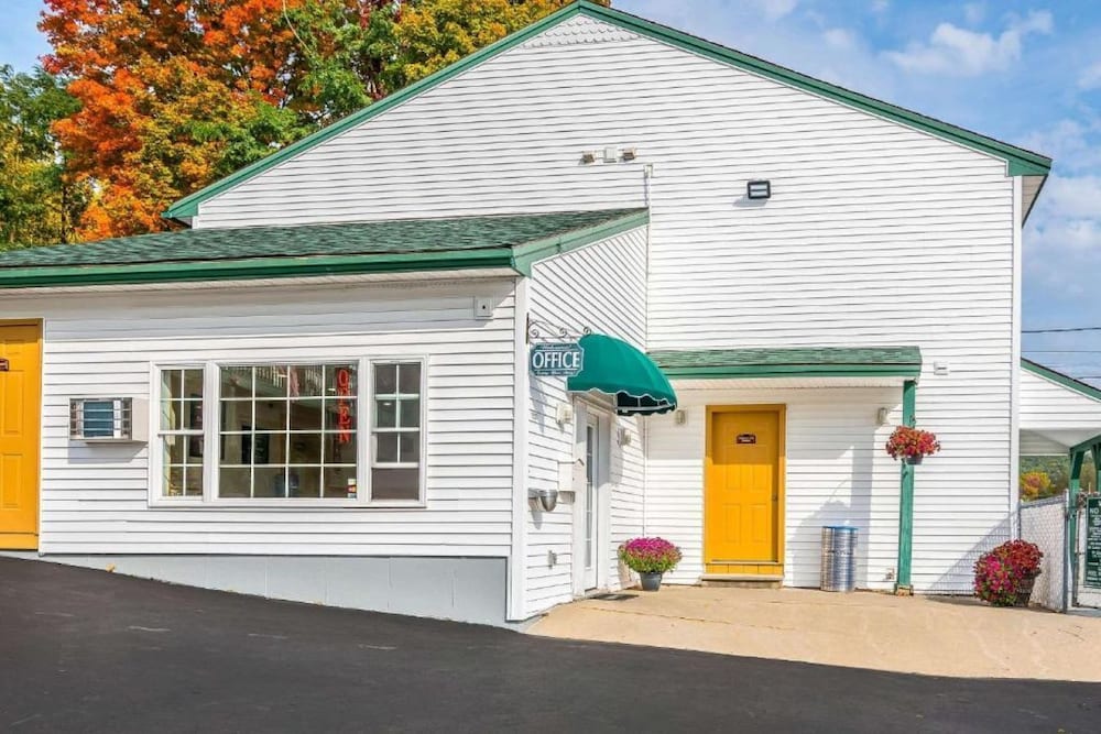Hotel Blue Line Inn Lake George