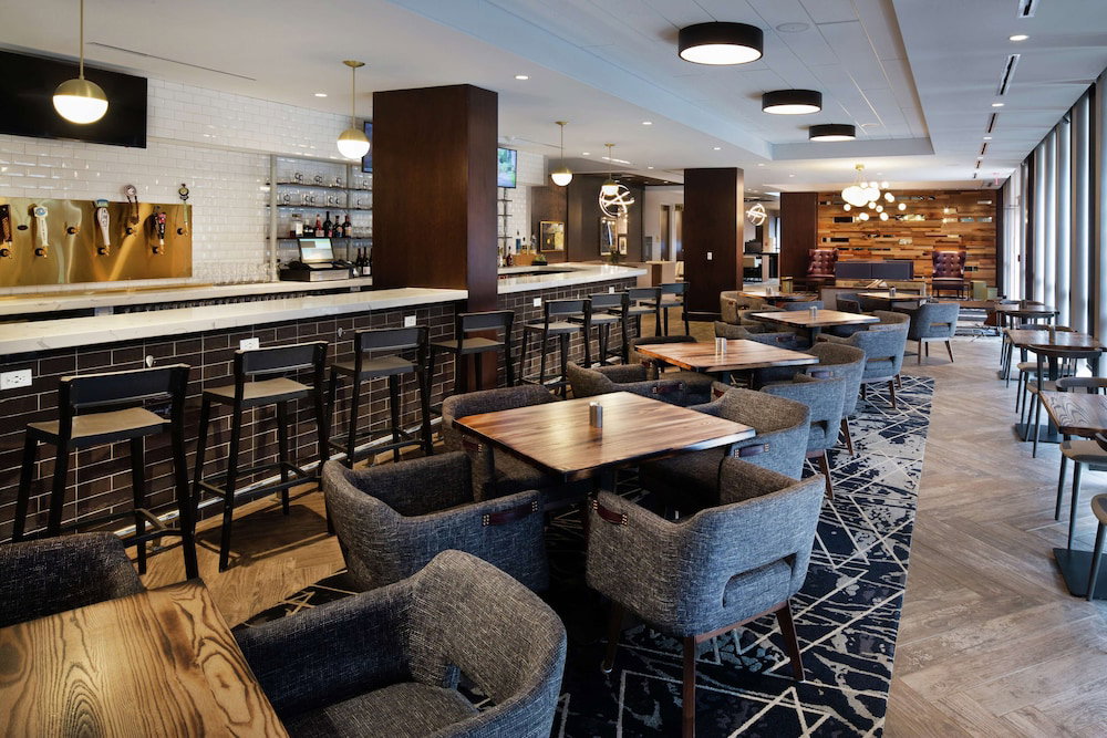 Hotel Doubletree By Hilton Jamestown
