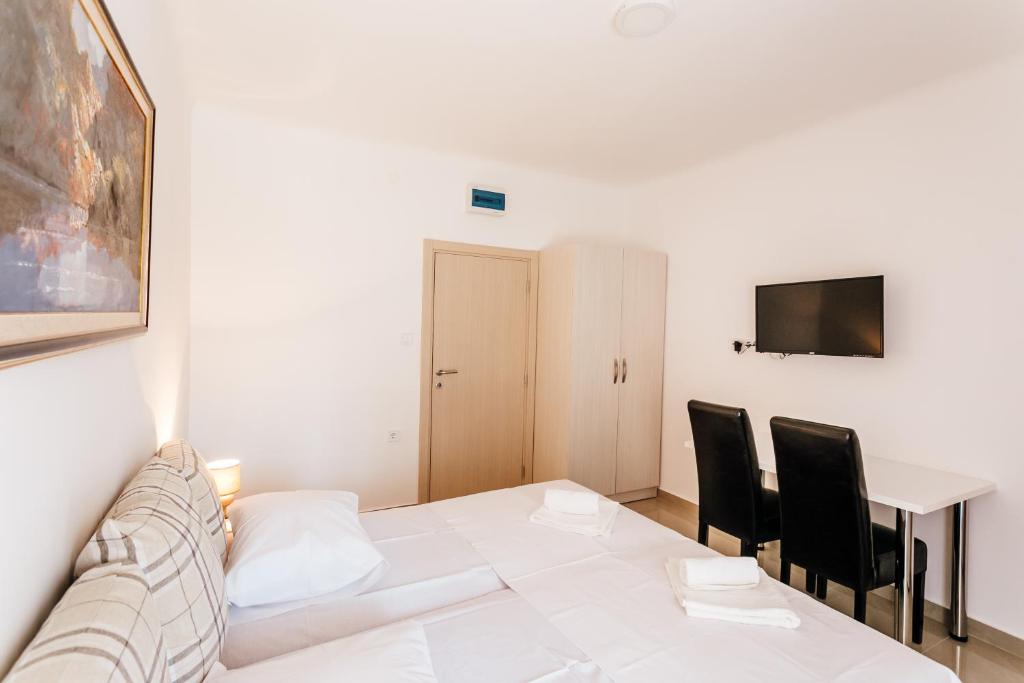 Apartments Belani
