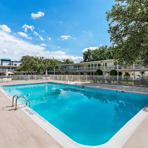 Hotel Howard Johnson By Wyndham Albany cazare Colonie
