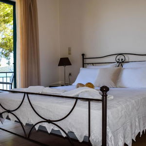 Hotel Pansion Marina cazare Periyiali