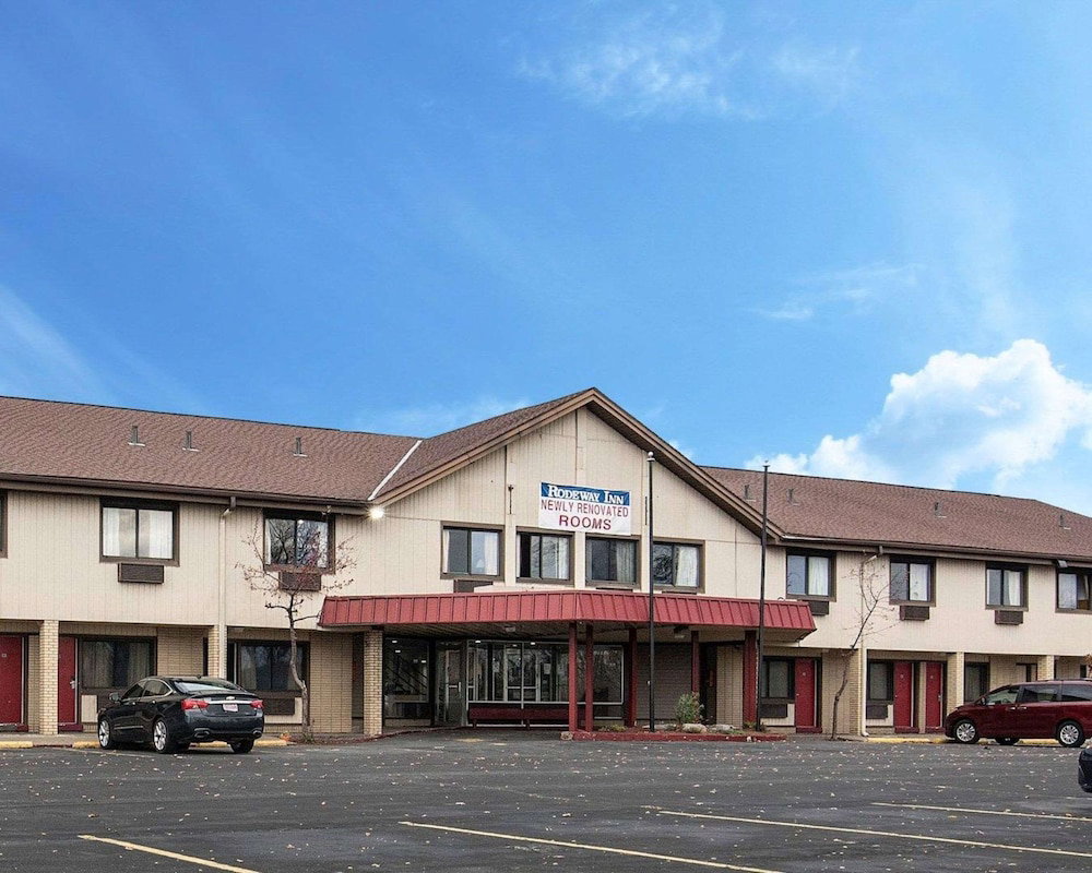 Hotel Rodeway Inn Syracuse Carrier Circle