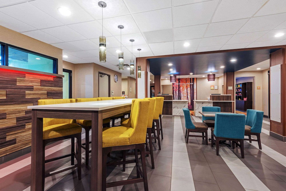 Hotel La Quinta Inn & Suites By Wyndham Jamestown