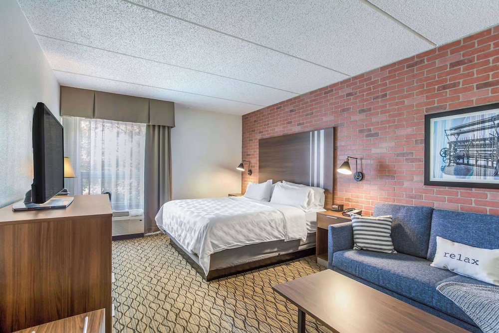Hotel Burrstone Inn, An Ascend Collection Hotel