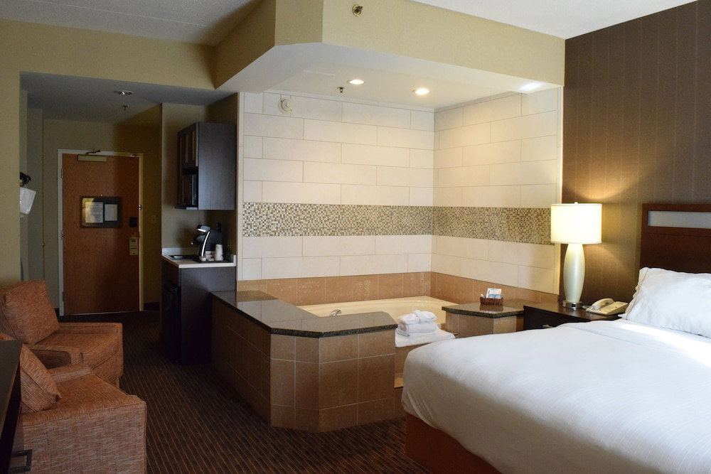 Hotel Holiday Inn Express Hotel & Suites Watertown-Thousand Island By Ihg