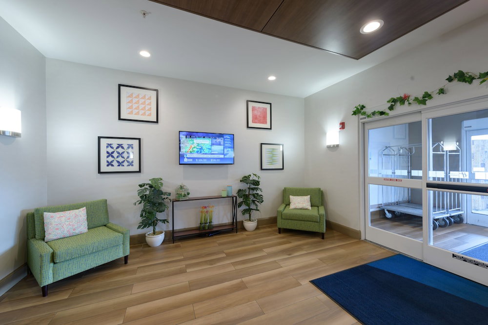 Holiday Inn Express & Suites Jamestown By Ihg