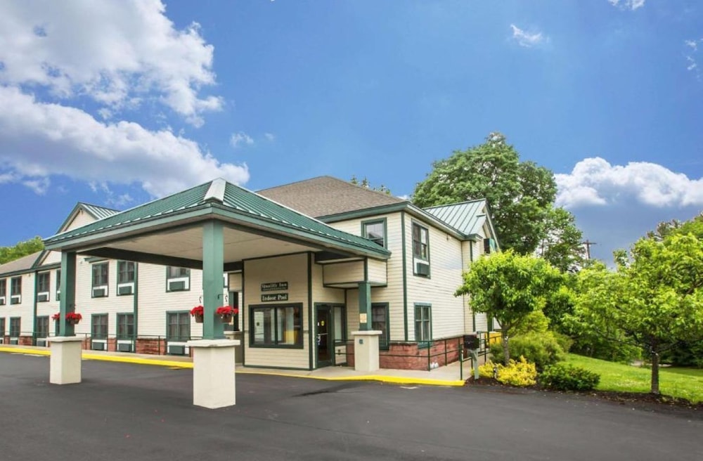 Hotel Point Hotel Queensbury