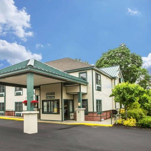 Hotel Point Hotel Queensbury cazare Queensbury