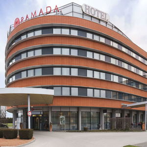 Hotel Ramada By Wyndham Graz cazare Unterpremstaetten