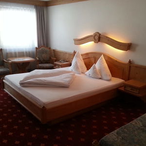 Hotel Malerhaus cazare Fuegen