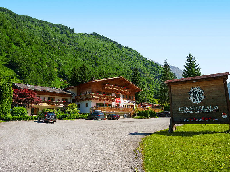 Hotel Künstleralm Hotel & Apartments