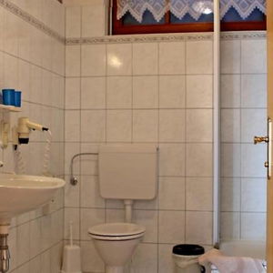 Hotel Haus Leopold cazare Gosau