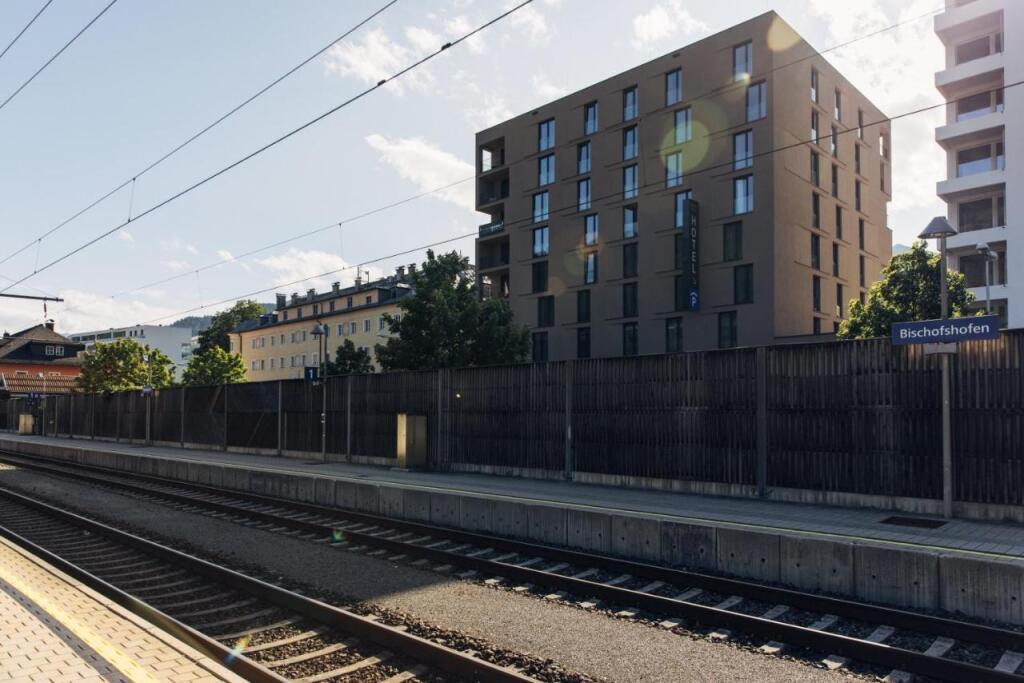 Hotel Harry's Home Bischofshofen