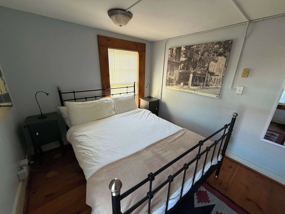 The Rosendale Roost