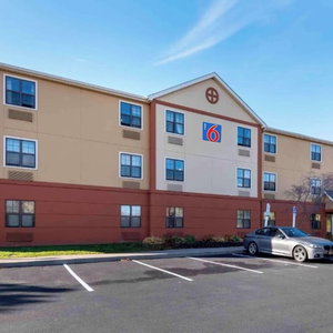 Hotel Motel 6 Suites Rochester Henrietta Ny cazare Navarre
