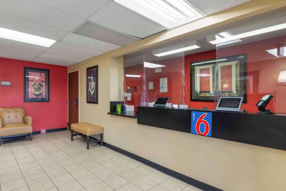 Motel 6 Suites Rochester Henrietta Ny